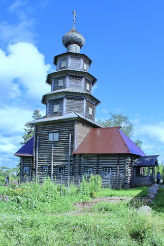Тихвинский храм в Торжке