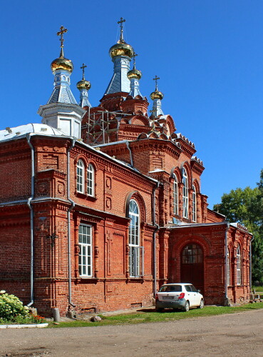 Знаменский женский монастырь в Осташкове