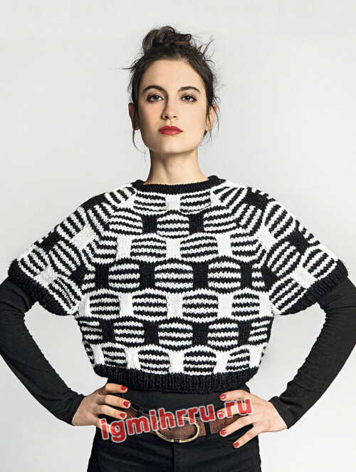 CERNO-BELYI-PULOVER-S-RELEFNYM-UZOROM775e3b280427b898.jpg