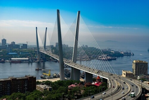 Zolotoy_Bridge_4262293334028dd8983c5d32c48.jpg