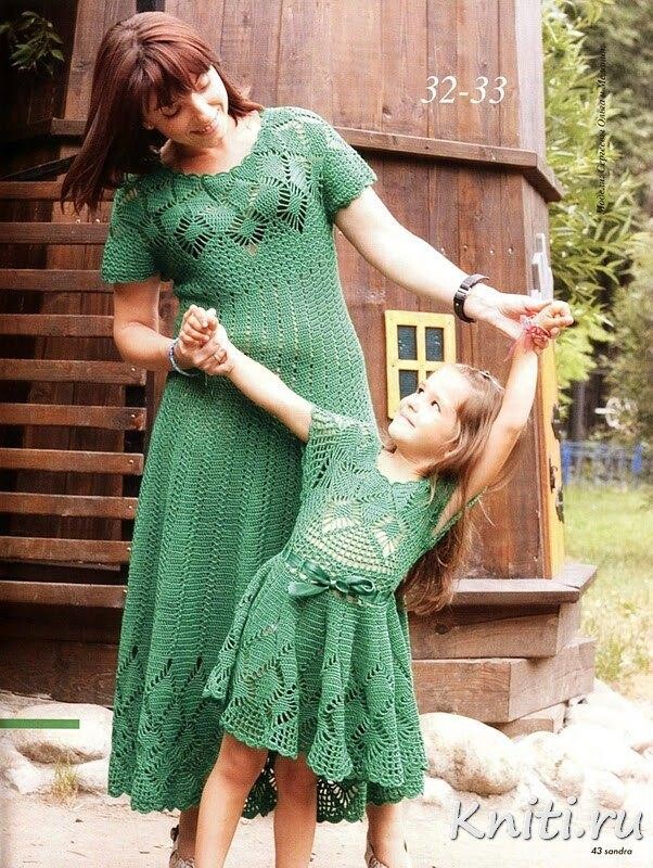 Зеленое платье для мамы и дочки
