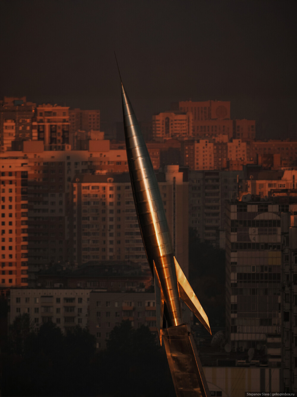 Conquerorsofspace_5