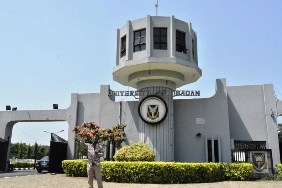 Университет Ибадана (University of Ibadan, UI) Университет Ибадана (University of Ibadan, UI)