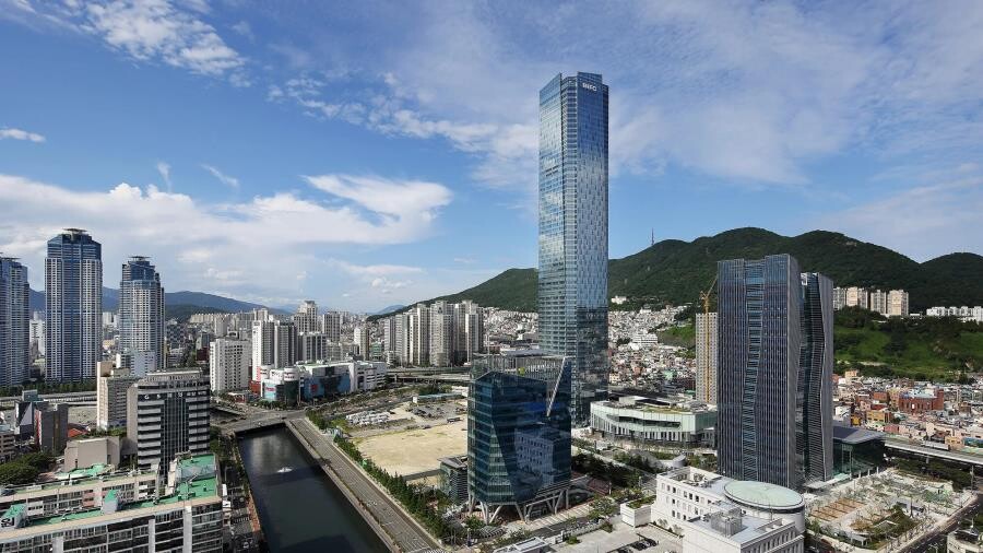 Финансовый центр Пусана (Busan Finance Center) в районе Мунхён Финансовый центр Пусана (Busan Finance Center) в районе Мунхён