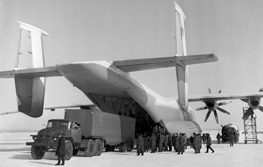 Удивительные тайны АН-22 Антей - от рекордов до уникальных технологий Удивительные тайны АН-22 Антей - от рекордов до уникальных технологий