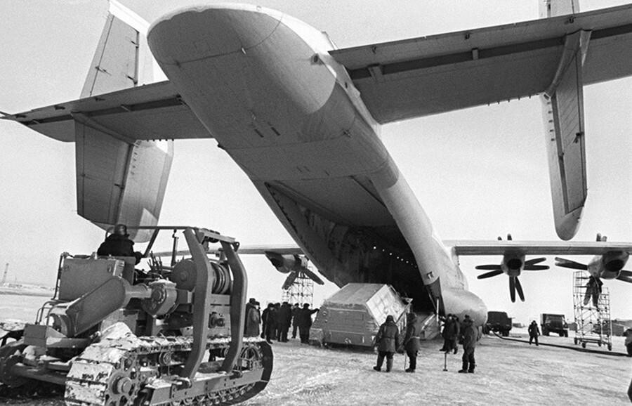 Удивительные тайны АН-22 Антей - от рекордов до уникальных технологий Удивительные тайны АН-22 Антей - от рекордов до уникальных технологий