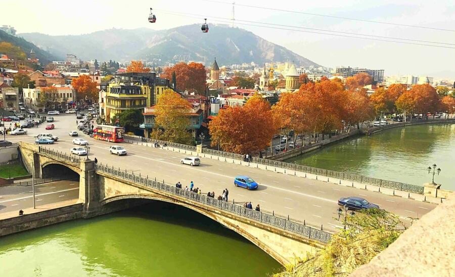 Река Кура (Мтквари) в Тбилиси Река Кура (Мтквари) в Тбилиси