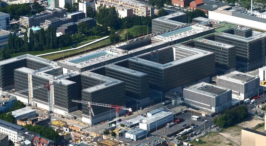 Немецкая разведка BND - секреты Пуллаха, слежка за союзниками, кибервойна Немецкая разведка BND - секреты Пуллаха, слежка за союзниками, кибервойна