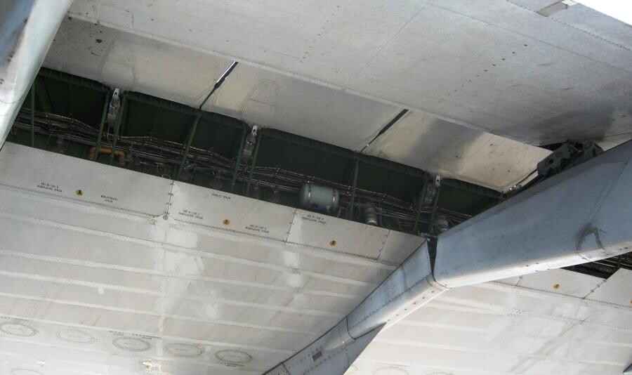 Интересные факты про АН-124 Руслан - самый грузоподъёмный серийный самолёт Интересные факты про АН-124 Руслан - самый грузоподъёмный серийный самолёт